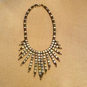 Elegant Gold and Brown Necklace